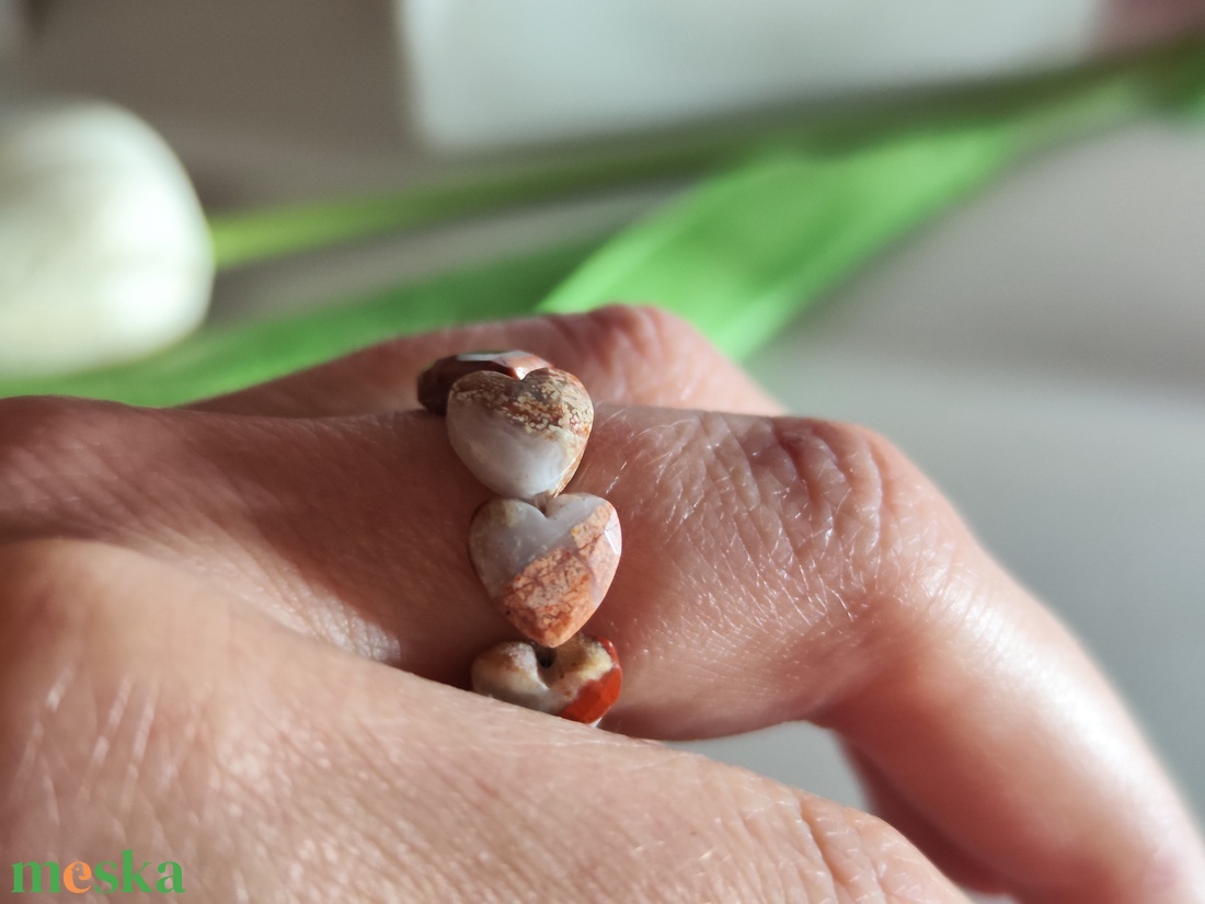 Természetes AAA vörös jáspis szív gyöngyös gyűrű � kényelmes viselet! � - ékszer - gyűrű - gyöngyös gyűrű - Meska.hu