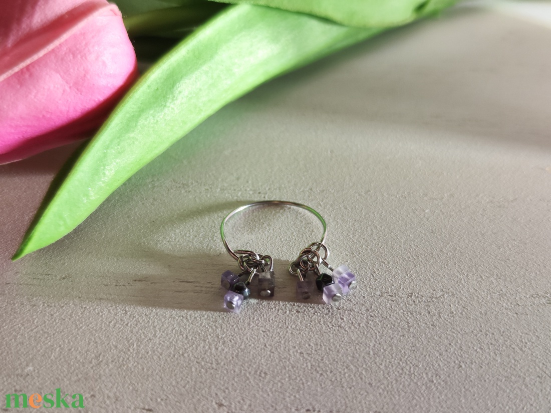 Kézzel készült ametiszt-hematit állítható gyűrű � nemesacél huzalból! - ékszer - gyűrű - gyöngyös gyűrű - Meska.hu