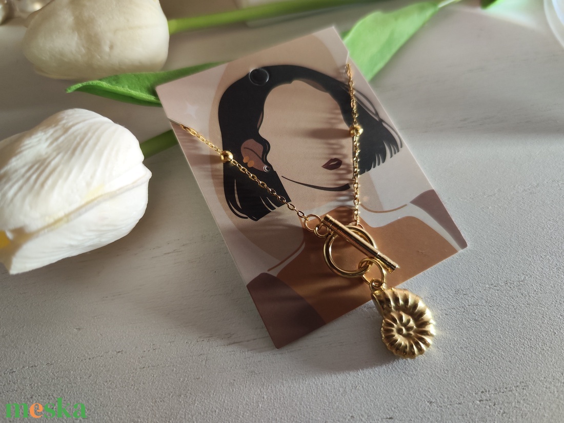 Tengeri elegancia: Nemesacél nyaklánc csiga medállal! - ékszer - nyaklánc - medálos nyaklánc - Meska.hu