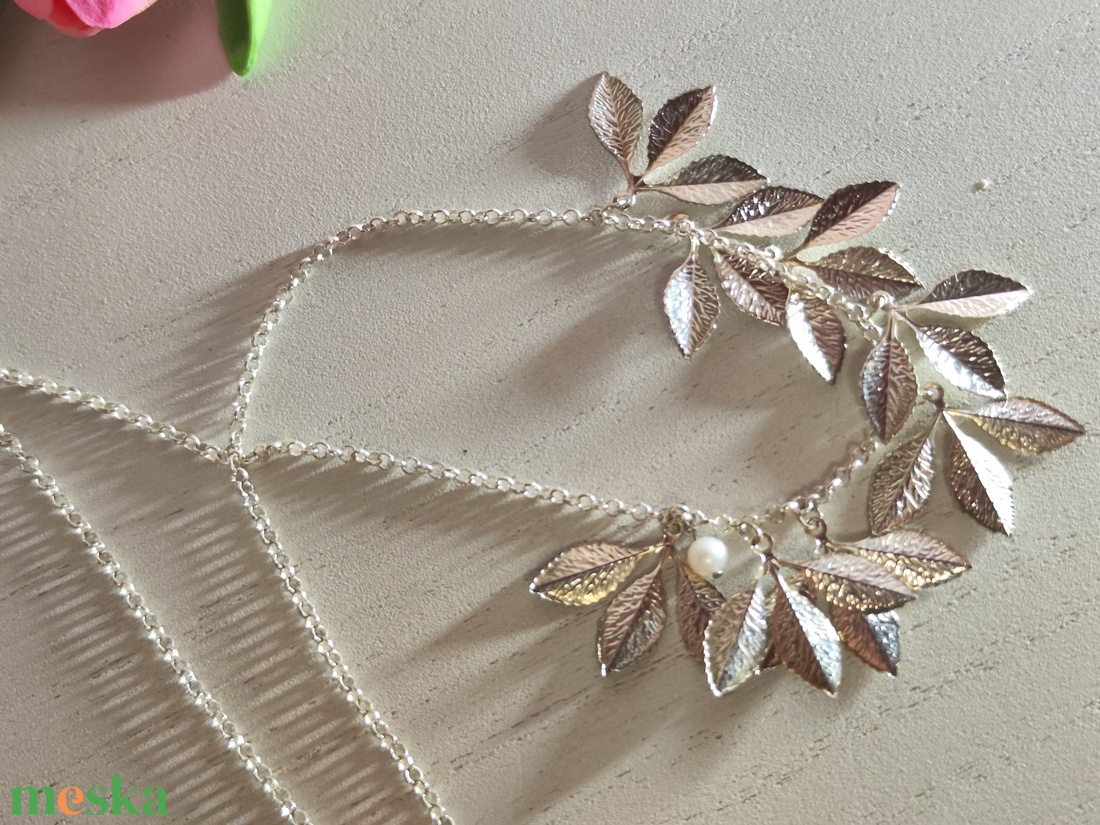 Különleges ezüst nyaklánc háromlevelű medálokkal és édesvízi gyönggyel � Lelki egyensúly ajándékba! - ékszer - nyaklánc - y nyaklánc - Meska.hu