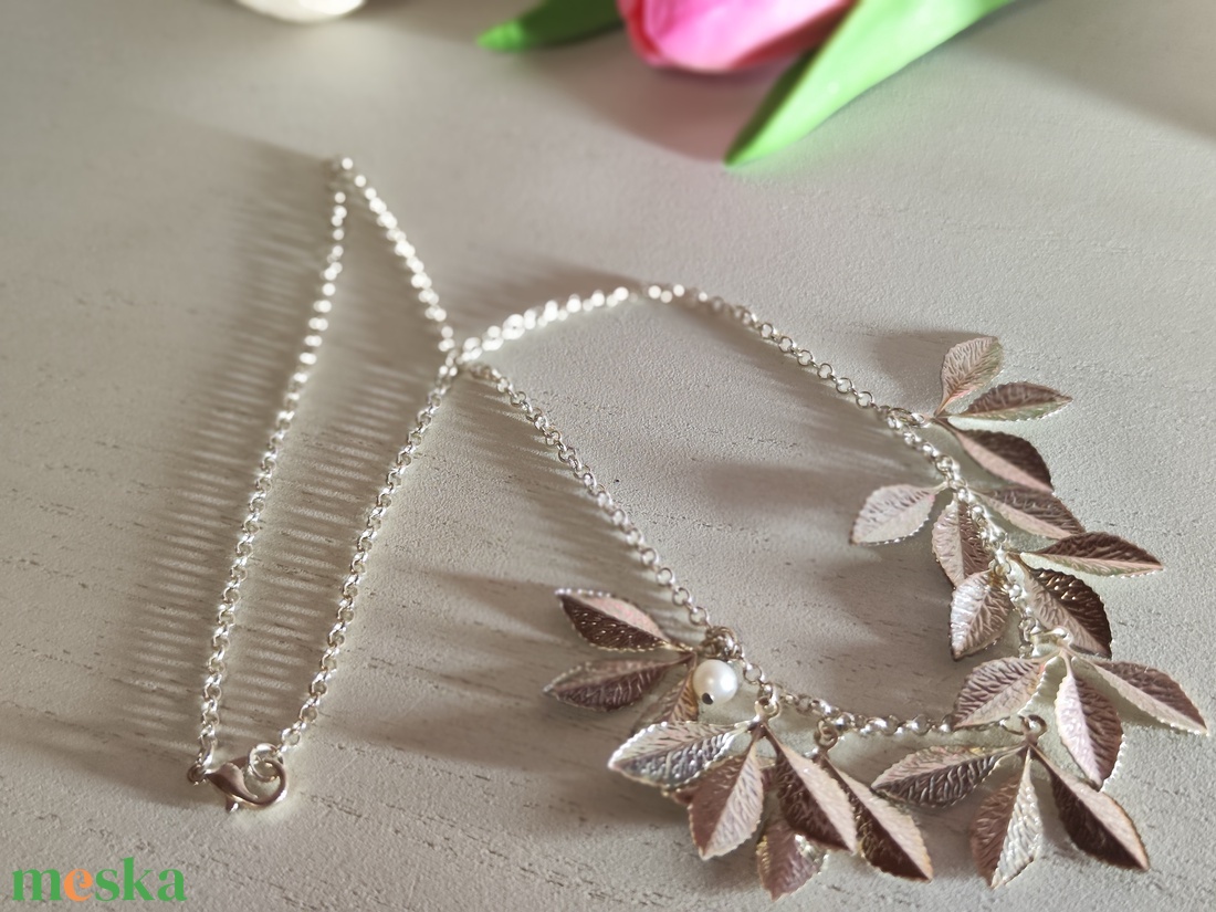 Különleges ezüst nyaklánc háromlevelű medálokkal és édesvízi gyönggyel � Lelki egyensúly ajándékba! - ékszer - nyaklánc - y nyaklánc - Meska.hu