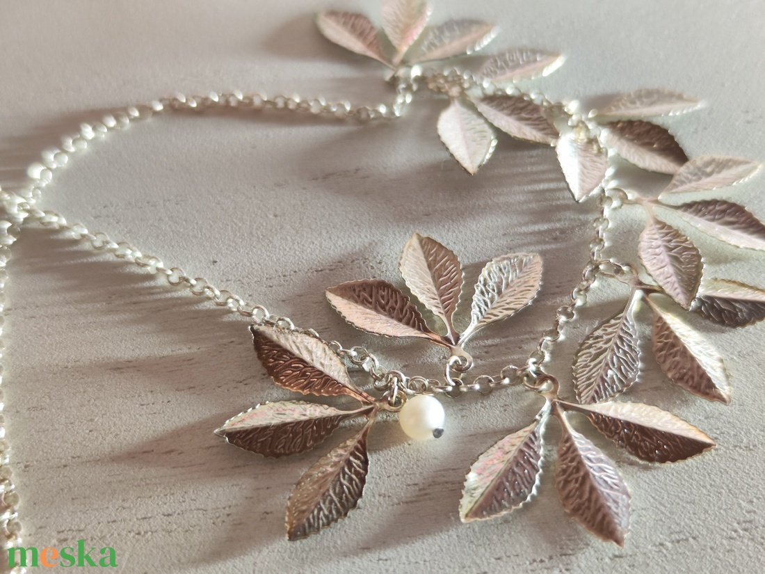 Különleges ezüst nyaklánc háromlevelű medálokkal és édesvízi gyönggyel � Lelki egyensúly ajándékba! - ékszer - nyaklánc - y nyaklánc - Meska.hu
