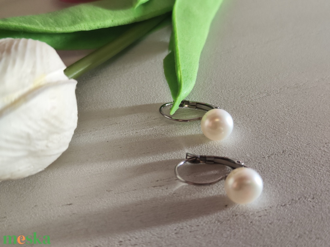Elegáns édesvízi gyöngy fülbevaló � 9 mm  - ékszer - fülbevaló - lógós kerek fülbevaló - Meska.hu