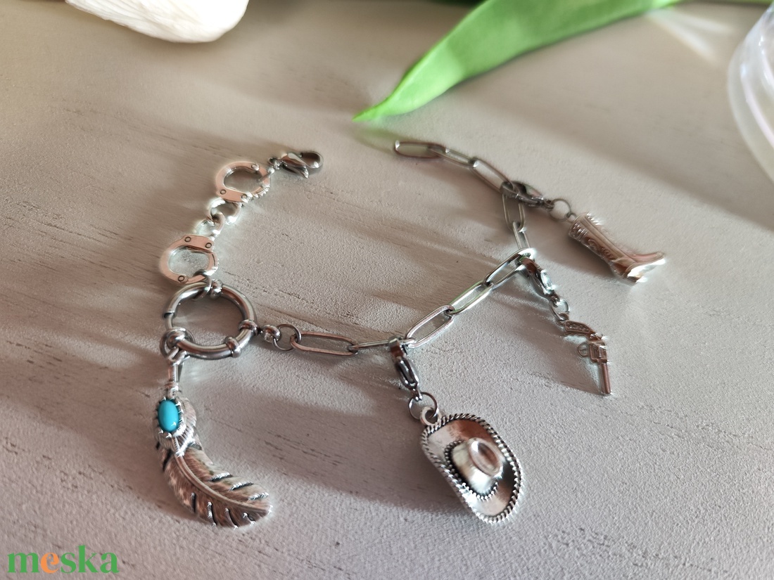 Western Cowboy Stílusú Nemesacél Karkötő Charmokkal! - ékszer - karkötő - charm karkötő - Meska.hu