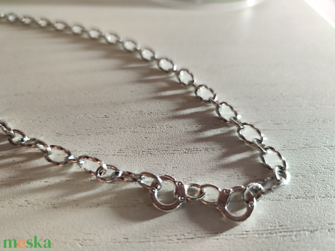 Masszív nemesacél nyaklánc bilinccsel � unisex, strapabíró ékszer! - ékszer - nyaklánc - medálos nyaklánc - Meska.hu