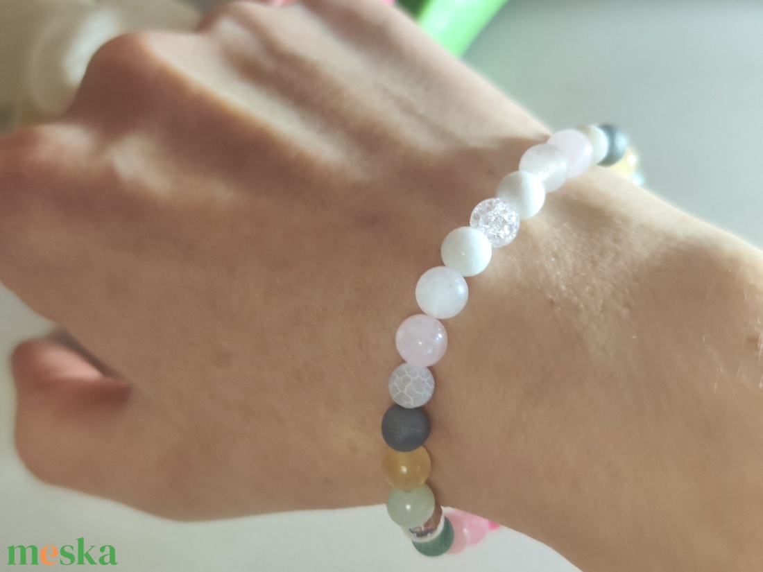 Nyári színtípus karkötő ásványokból � frissítő harmónia a csuklódon! - ékszer - karkötő - ásványkarkötő - Meska.hu