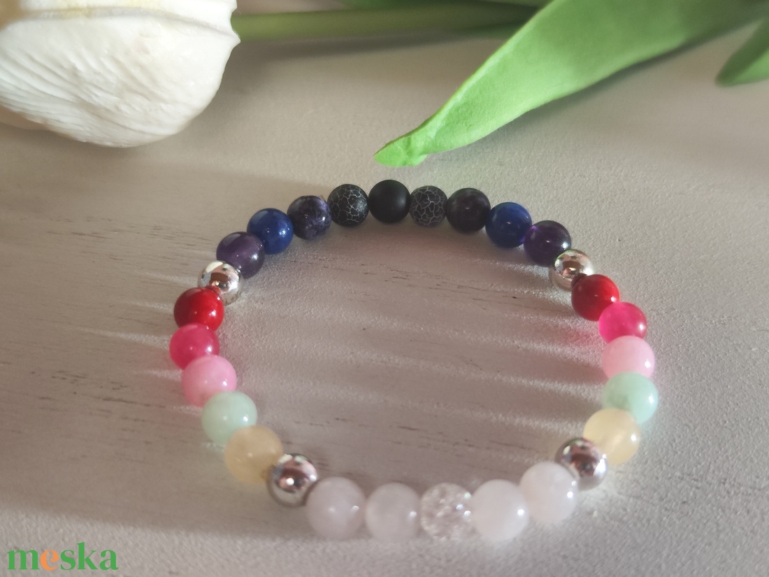 Téli álom � Egyedi színtípus karkötő ásványokból (16 cm, 6 mm) - ékszer - karkötő - ásványkarkötő - Meska.hu