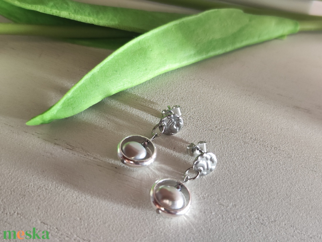 Egyedi, barokk édesvízi tenyésztett gyöngy fülbevaló, hematittal! - ékszer - fülbevaló - lógó fülbevaló - Meska.hu