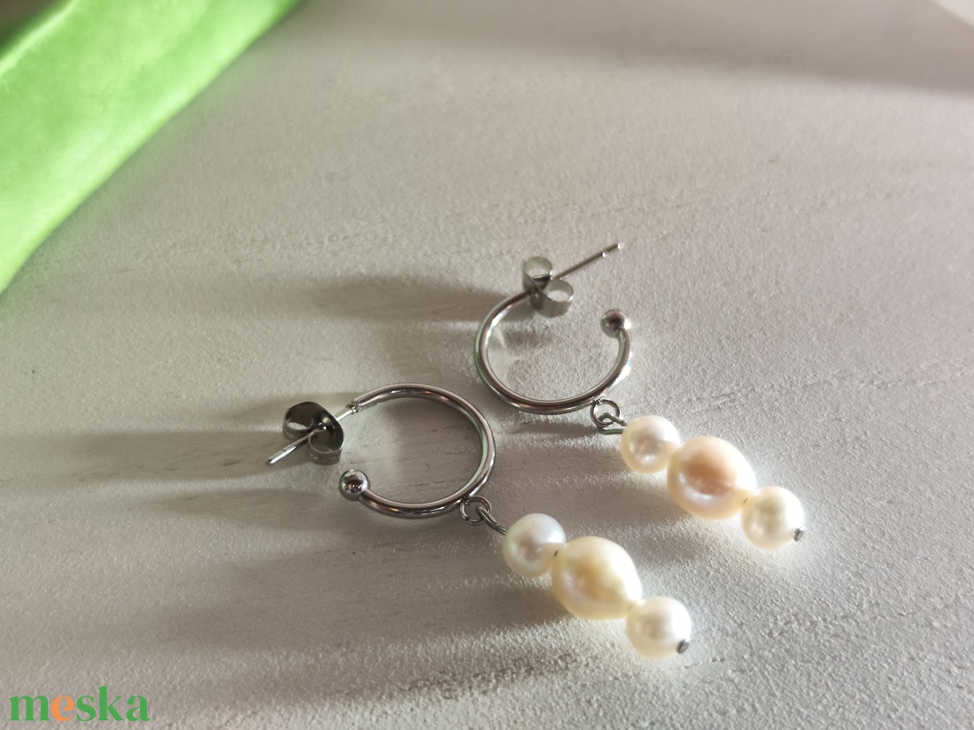 Nemesacél lelógó fülbevaló AAA édesvízi gyöngyökkel! - ékszer - fülbevaló - lógó fülbevaló - Meska.hu