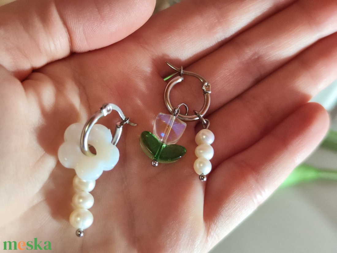 Tavaszi elegancia- Kézzel készítve! - ékszer - fülbevaló - lógó fülbevaló - Meska.hu