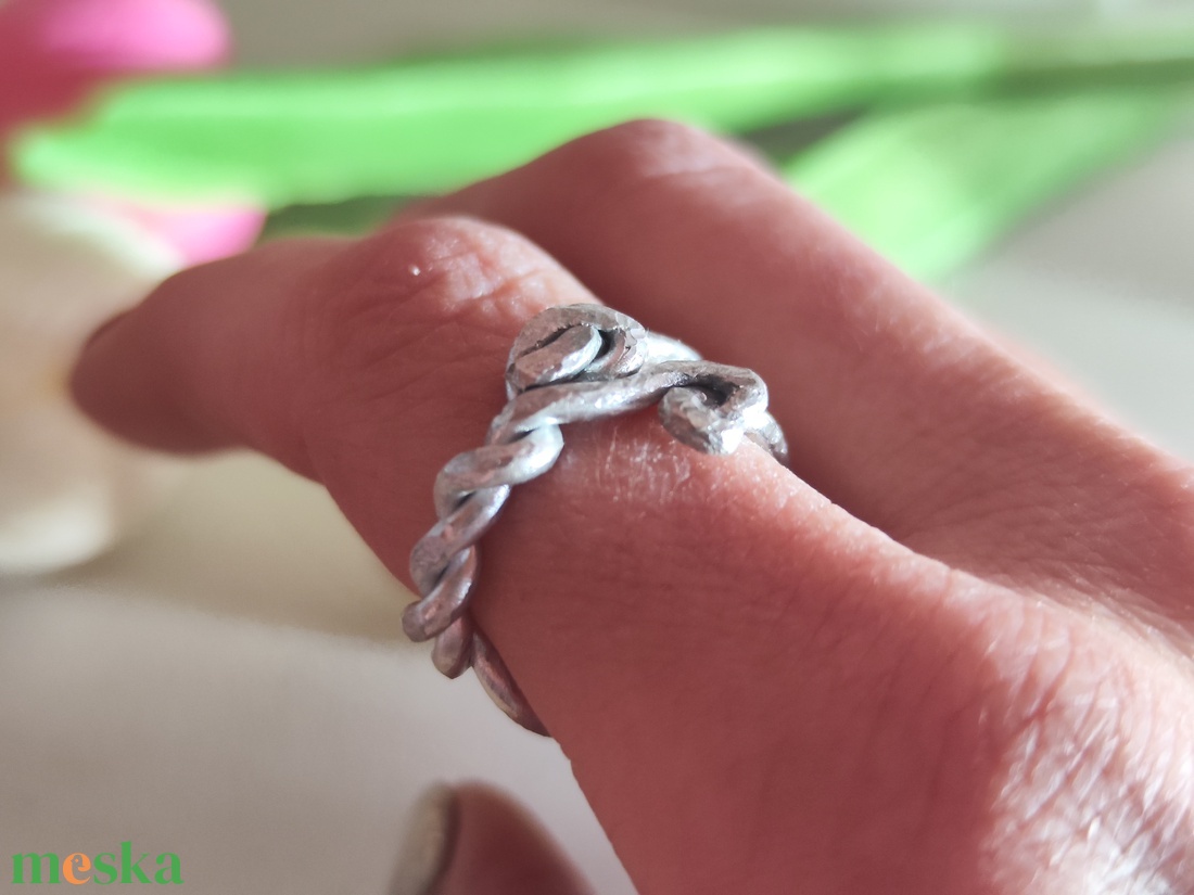 Egyedi Unisex kézműves csavart gyűrű � ezüst acélhuzal, multifunkciós! - ékszer - gyűrű - gyöngyös gyűrű - Meska.hu