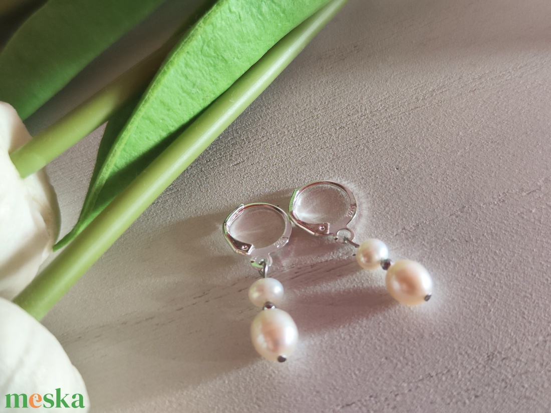 Hófehér Elegancia � Édesvízi tenyésztett gyöngy és hematit ezüst fülbevaló (S925) - ékszer - fülbevaló - lógó fülbevaló - Meska.hu