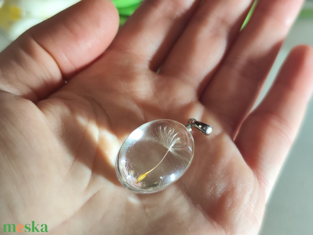 Egy cseppnyi természet � Kézzel készült pitypangos medál nemesacél díszítéssel - ékszer - nyaklánc - medál - Meska.hu