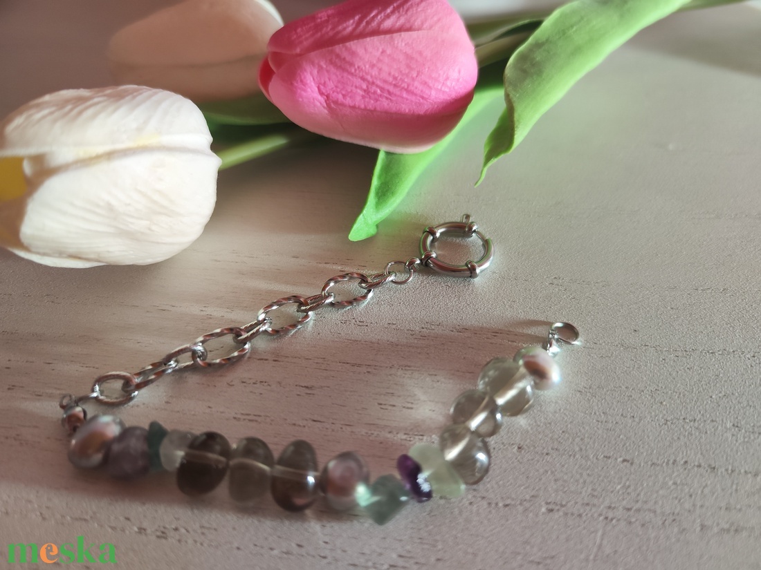 Harmónia és Elegancia: Nemesacél Karkötő Barokk Gyönggyel és Ásványokkal - ékszer - karkötő - ásványkarkötő - Meska.hu