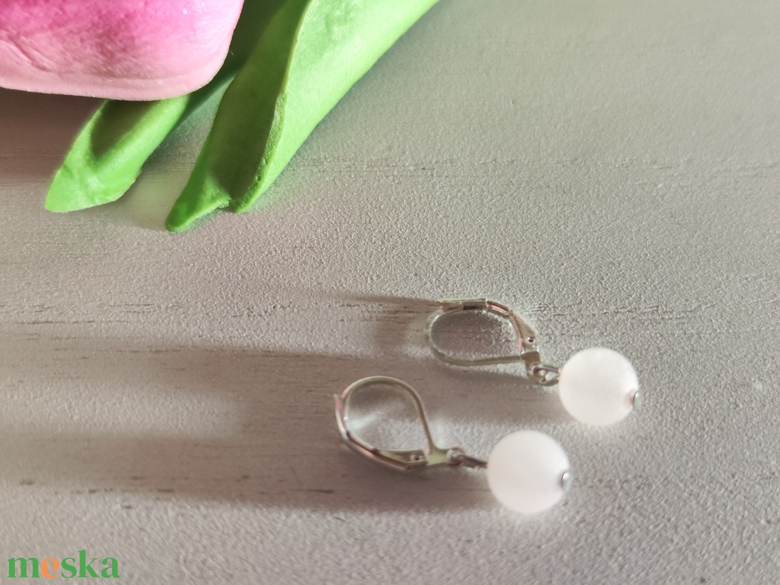 Rózsakvarc Álom Szett � Matt ásvány karkötő gyöngyház virággal és kísérő fülbevalóval - ékszer - ékszerszett - Meska.hu