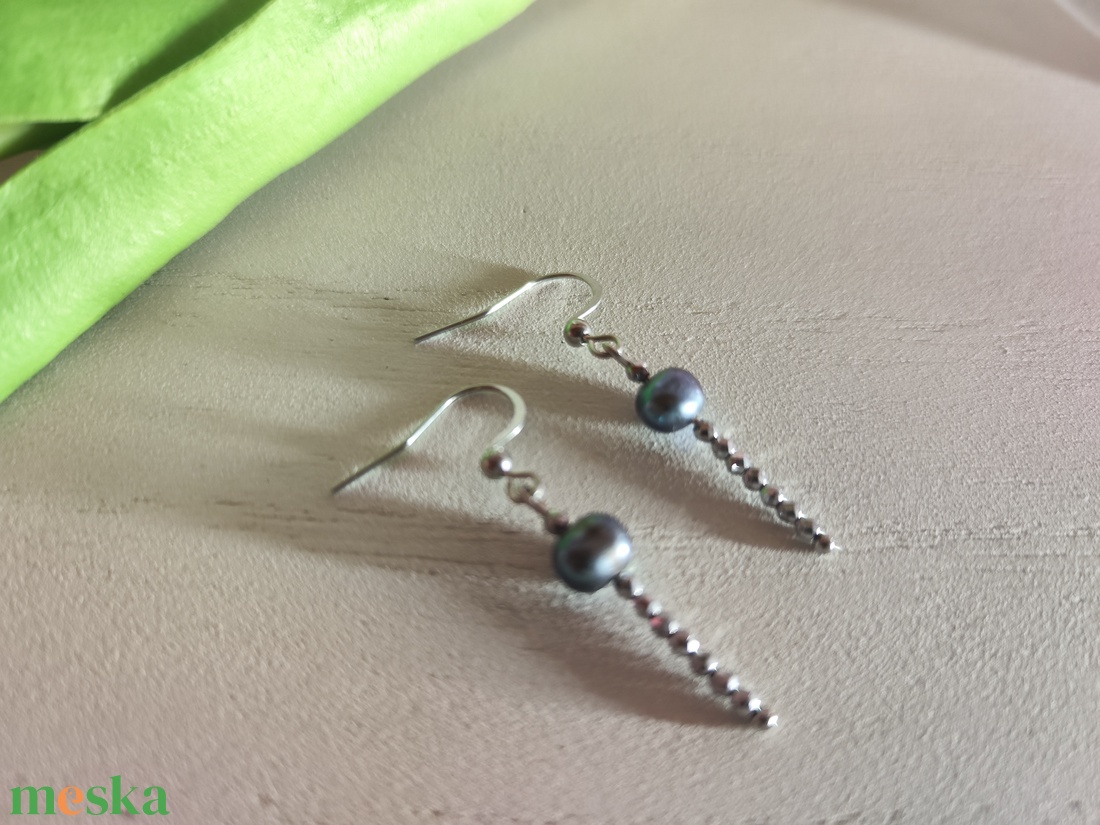 Misztikus Éj � Tenyésztett gyöngy és Hematit fülbevaló - ékszer - fülbevaló - lógó fülbevaló - Meska.hu