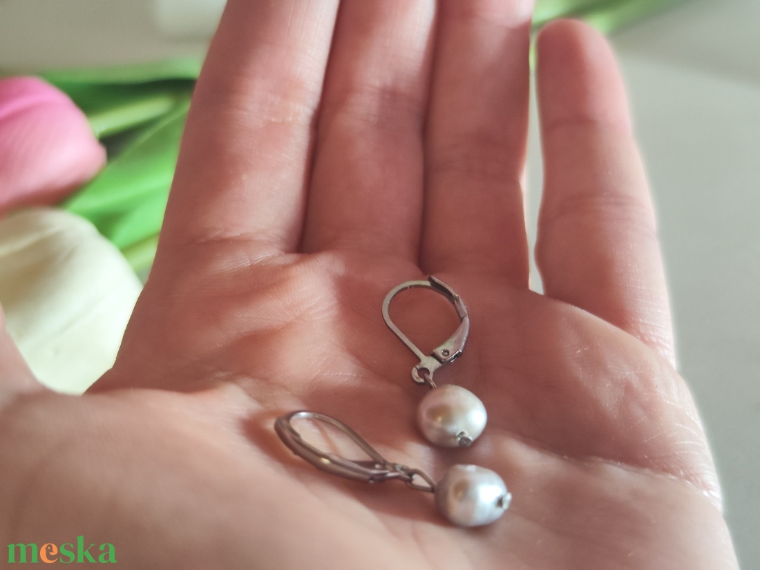 Elegáns Nemesacél Fülbevaló Valódi Barokk Gyöngyökkel  - ékszer - fülbevaló - lógó fülbevaló - Meska.hu