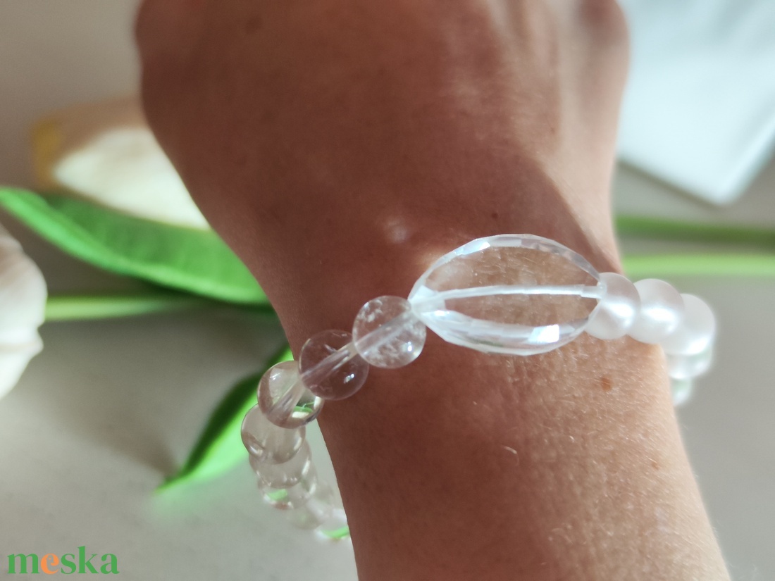 Hegyikristály Harmónia � Elegáns Matt és Fényes Ásványkarkötő  - ékszer - karkötő - ásványkarkötő - Meska.hu