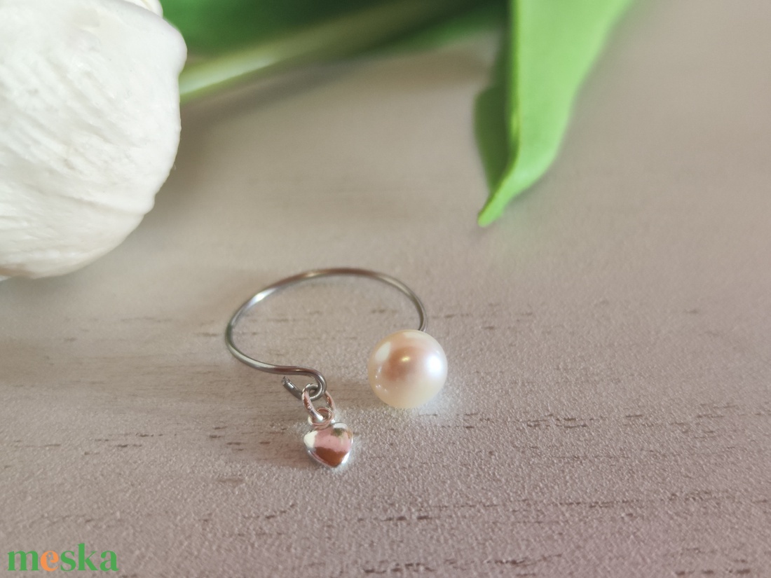 Édesvízi Gyöngy -Ezüst Szív � Állítható Nemesacél Gyűrű - ékszer - gyűrű - gyöngyös gyűrű - Meska.hu