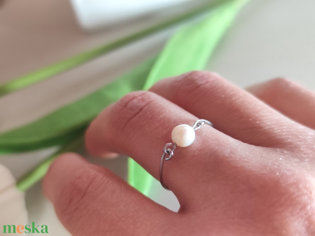 Egyedi Kézműves Nemesacél Gyűrű Édesvízi Tenyésztett Gyönggyel � 58-as méret - ékszer - gyűrű - gyöngyös gyűrű - Meska.hu