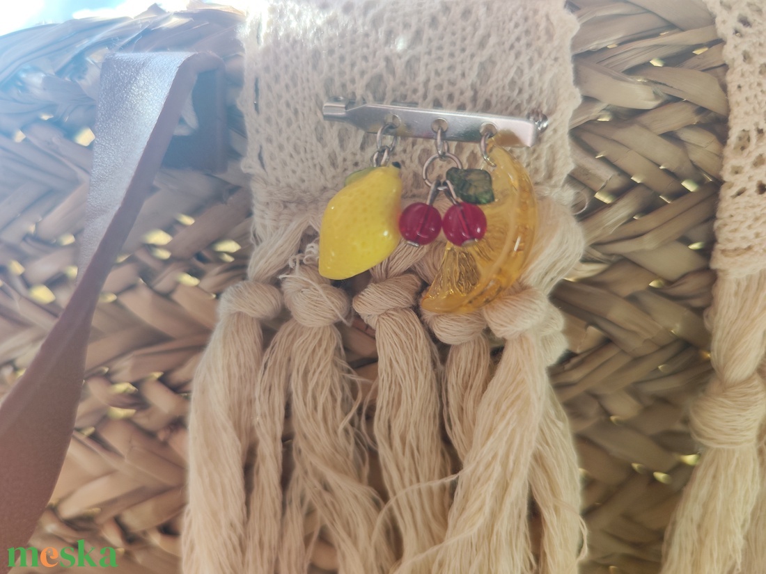 Mediterrán Nyár � Nemesacél Design Kitűző Üveggyönggyel  - ékszer - kitűző és bross - Meska.hu