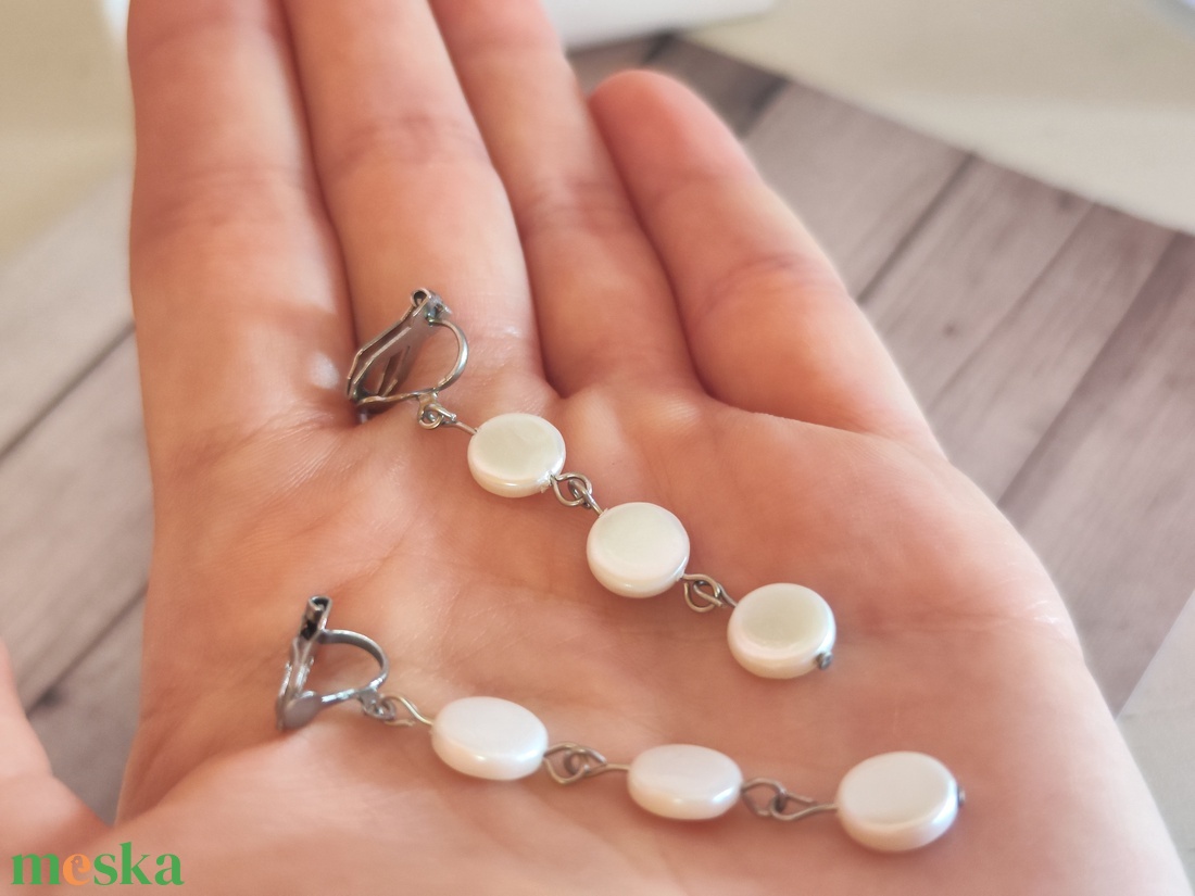 Elegáns Édesvízi Gyöngy Nemesacél Klipsz Fülbevaló (8 mm) - ékszer - fülbevaló - klipsz - Meska.hu