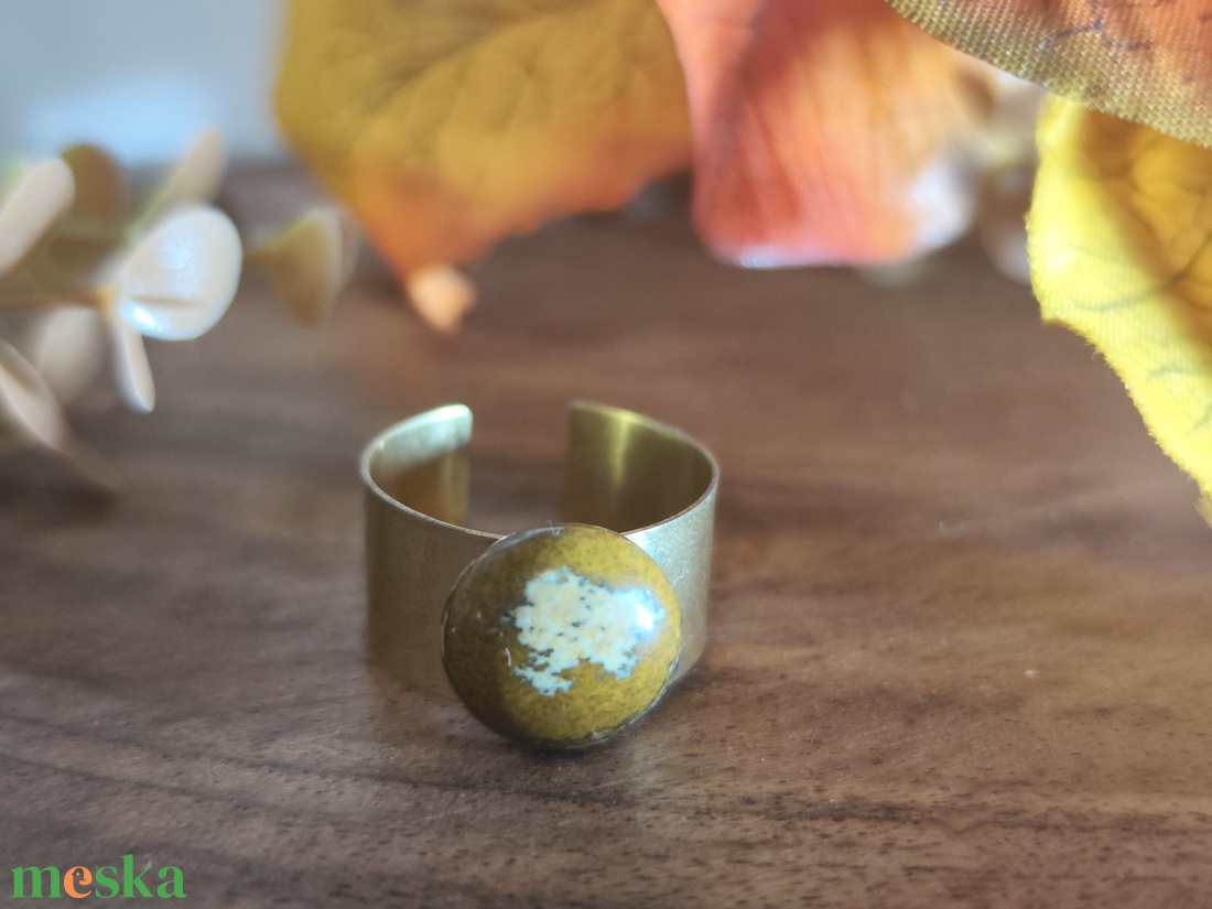 Egyedi Képjáspis sárgaréz gyűrű � Állítható, unisex, minimalista ásvány ékszer! - ékszer - gyűrű - gyöngyös gyűrű - Meska.hu