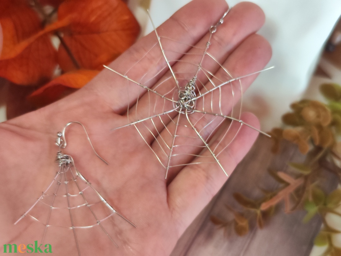 Halloween Pókháló Fülbevaló � Egyedi, Kézzel Készült Nemesacél Ékszer - ékszer - fülbevaló - lógó fülbevaló - Meska.hu