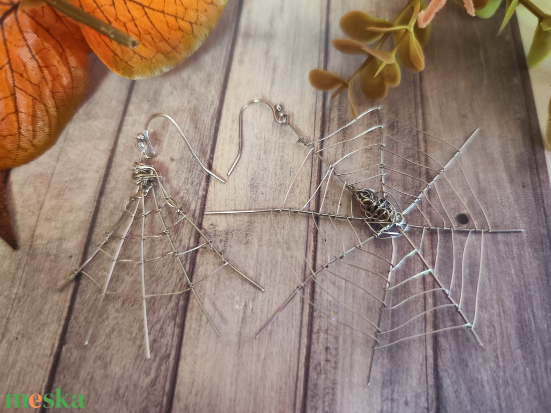 Halloween Pókháló Fülbevaló � Egyedi, Kézzel Készült Nemesacél Ékszer - ékszer - fülbevaló - lógó fülbevaló - Meska.hu