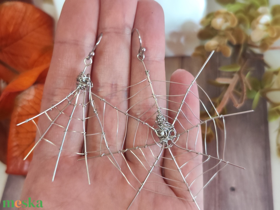 Halloween Pókháló Fülbevaló � Egyedi, Kézzel Készült Nemesacél Ékszer - ékszer - fülbevaló - lógó fülbevaló - Meska.hu