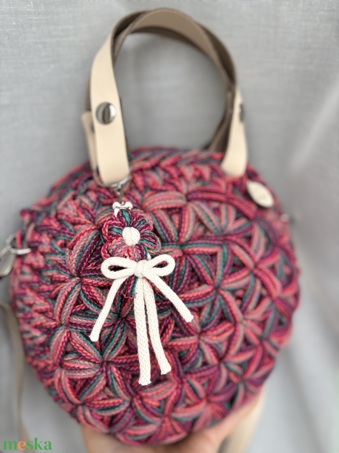 Horgolt jázmin mintás táska - táska & tok - kézitáska & válltáska - vállon átvethető táska - Meska.hu