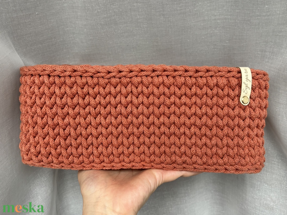 Horgolt terrakotta pelenkatartó kosár - otthon & életmód - babaszoba, gyerekszoba - játéktároló - Meska.hu