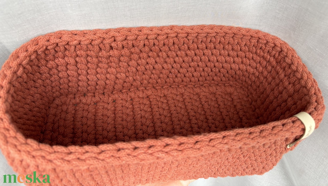 Horgolt terrakotta pelenkatartó kosár - otthon & életmód - babaszoba, gyerekszoba - játéktároló - Meska.hu