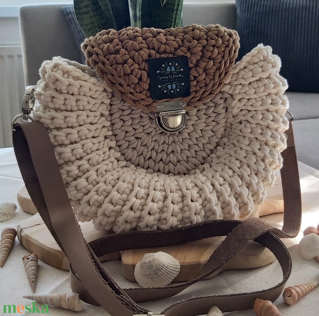 Oreo horgolt körtáska zsinórfonalból - barna, bézs, krém (#7) - táska & tok - kézitáska & válltáska - válltáska - Meska.hu