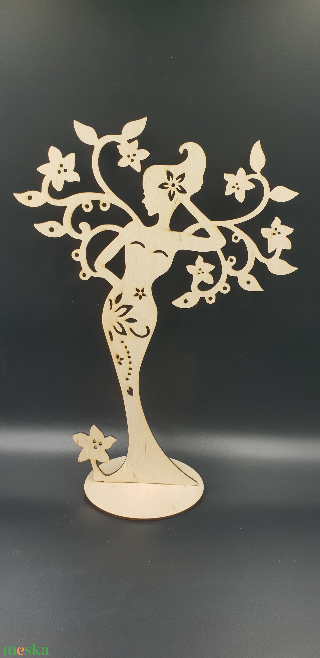 Női alakot ábrázoló ékszertartó fa - ékszer - ékszertartó - ékszertartó állvány - Meska.hu