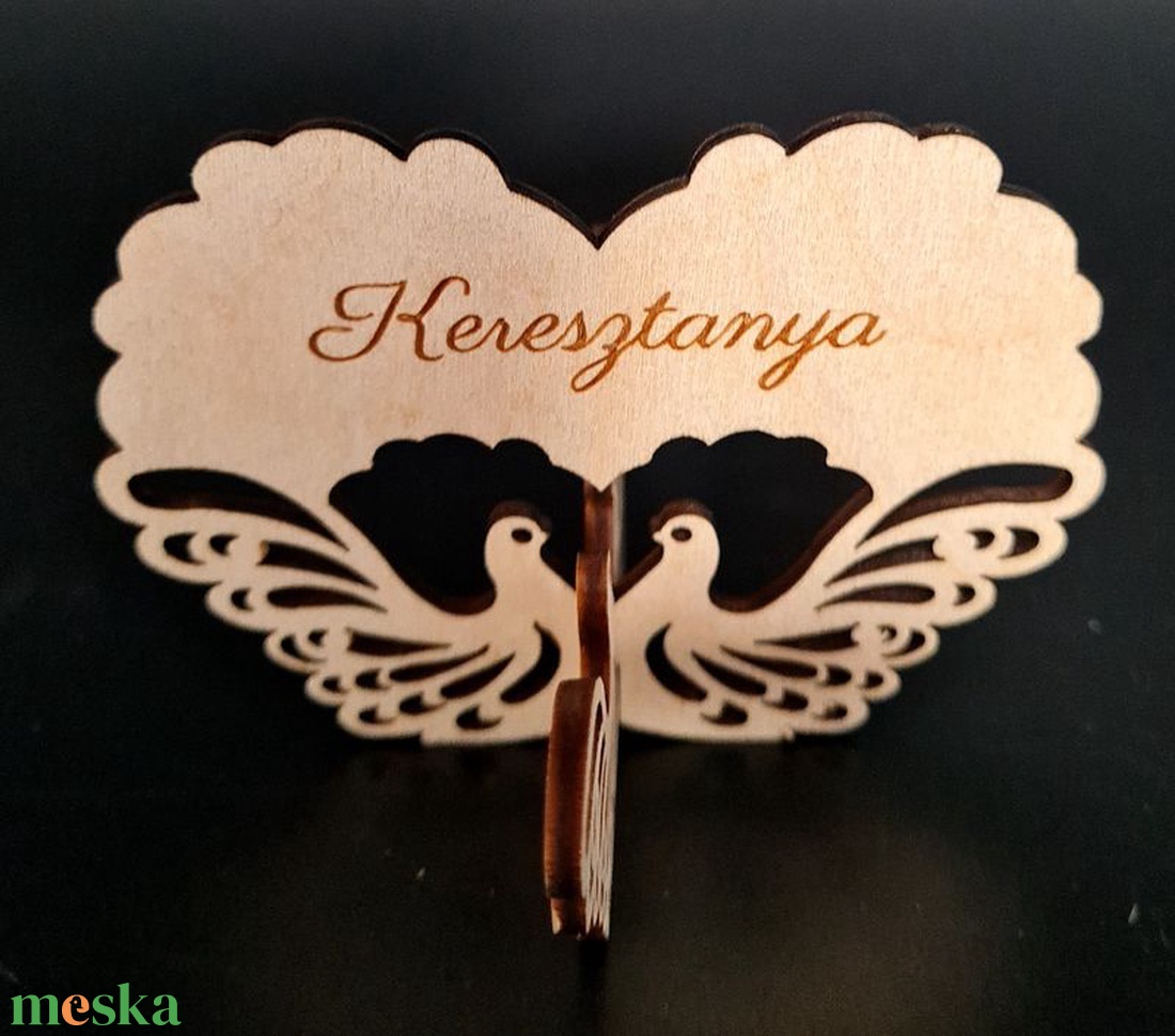 Esküvői gravírozott ültetőkártya és köszönő ajándék egyben - esküvő - meghívó & kártya - ültetési rend - Meska.hu Esküvői gravírozott ültetőkártya és köszönő ajándék egyben - esküvő - meghívó & kártya - ültetési rend - Meska.hu