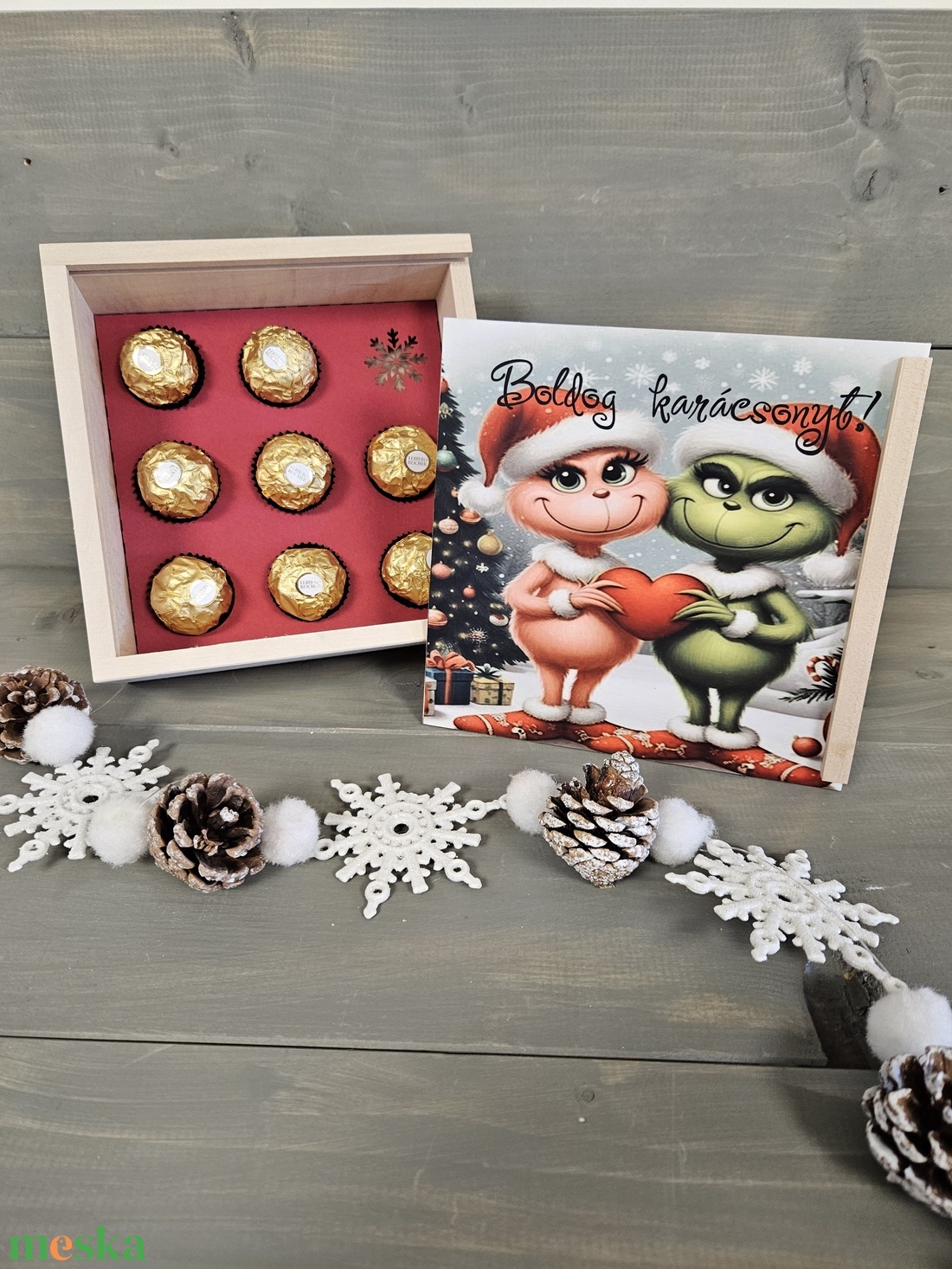 Grincs pár kávés, teás, édességes ajándék díszdoboz karácsonyra - karácsony - karácsonyi lakásdekoráció - karácsonyi lakásdíszek - Meska.hu Grincs pár kávés, teás, édességes ajándék díszdoboz karácsonyra - karácsony - karácsonyi lakásdekoráció - karácsonyi lakásdíszek - Meska.hu