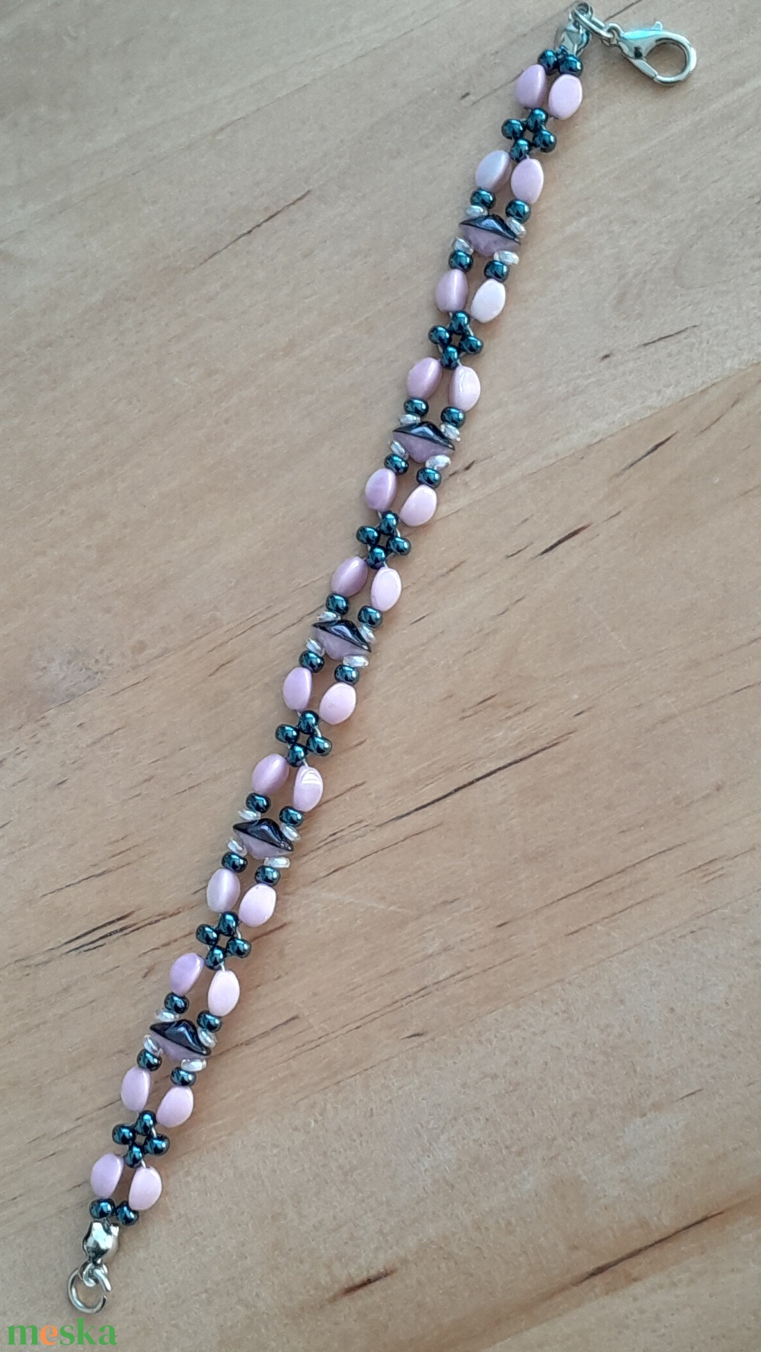 Fekete-rózsaszín-hematit karkötő - ékszer - karkötő - gyöngyös karkötő - Meska.hu