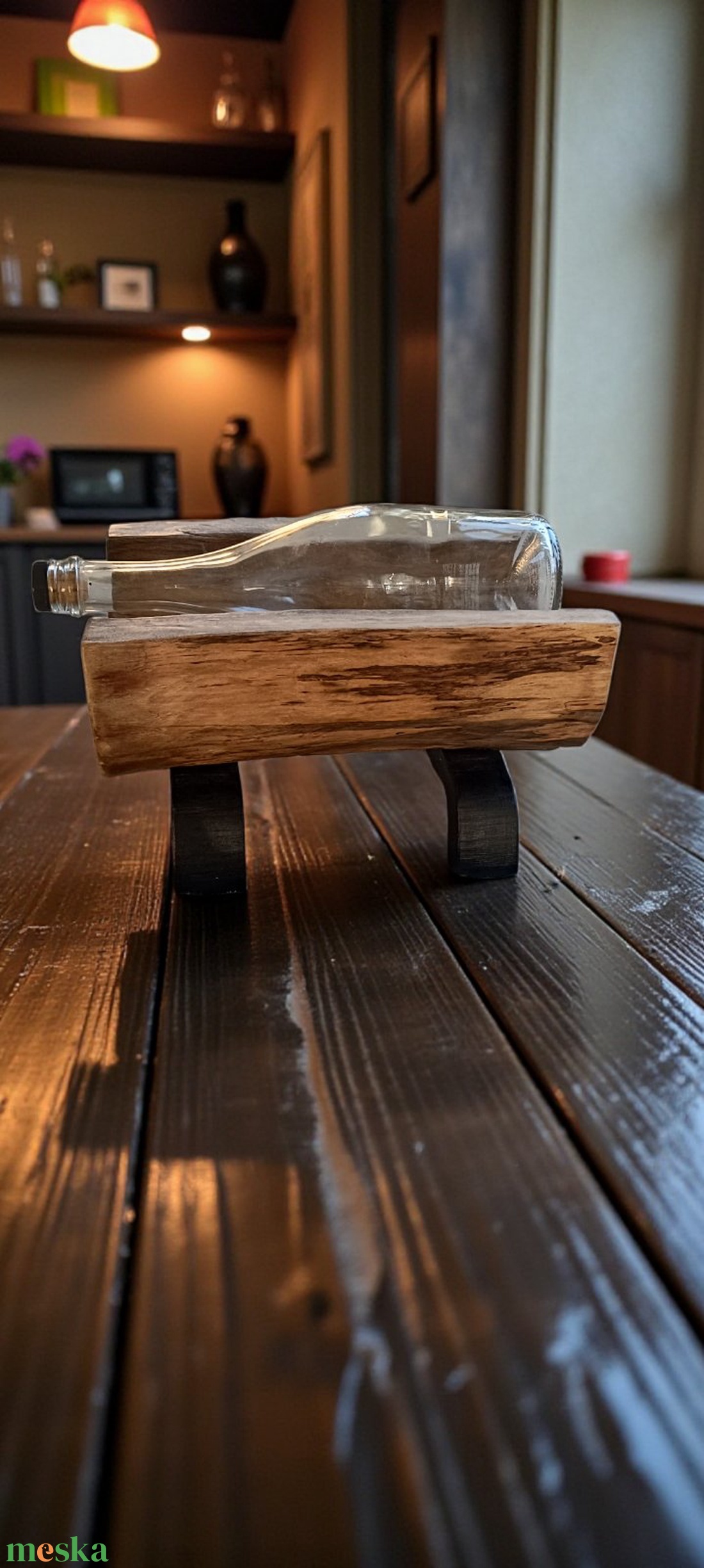 Diófa ág bortartó  égetett diófa lábakkal - otthon & életmód - konyhafelszerelés, tálalás - tálalás - bortartó - Meska.hu