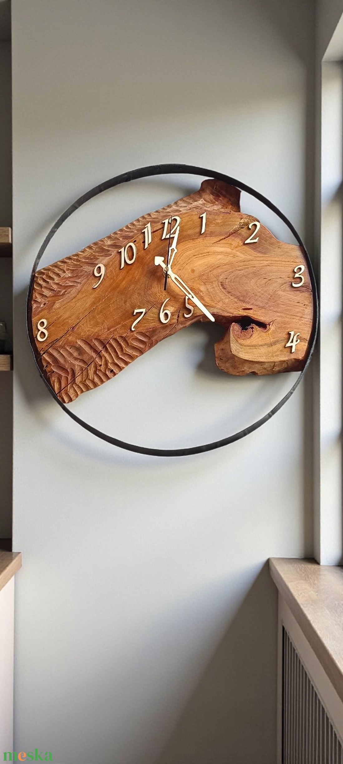 Falióra régi hordóabroncsban � mandulafával, fa számokkal és mutatókkal 43cm - otthon & életmód - dekoráció - fali és függő dekoráció - falióra & óra - Meska.hu