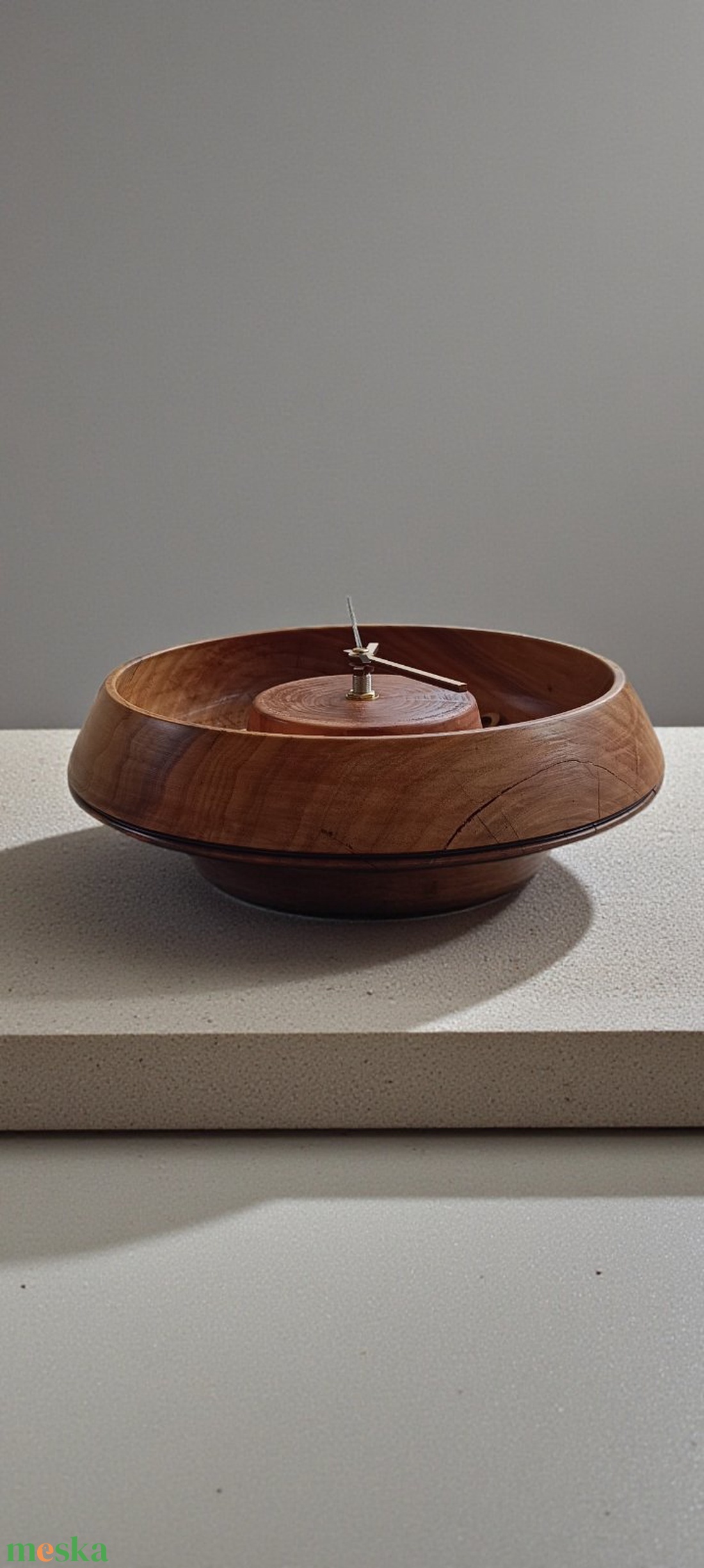 Mandulafatálból készült falióra � fa számokkal és fa mutatókkal 25cm - otthon & életmód - dekoráció - fali és függő dekoráció - falióra & óra - Meska.hu