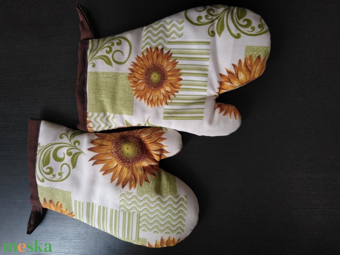 edényfogó kesztyű napraforgó mintás - otthon & életmód - konyhafelszerelés, tálalás - konyhai textil - edényfogó & edényfedő - Meska.hu edényfogó kesztyű napraforgó mintás - otthon & életmód - konyhafelszerelés, tálalás - konyhai textil - edényfogó & edényfedő - Meska.hu