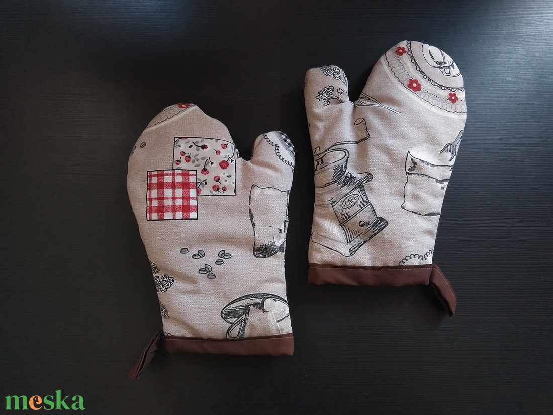 Edényfogó kesztyű kávé mintás - otthon & életmód - konyhafelszerelés, tálalás - konyhai textil - edényfogó & edényfedő - Meska.hu Edényfogó kesztyű kávé mintás - otthon & életmód - konyhafelszerelés, tálalás - konyhai textil - edényfogó & edényfedő - Meska.hu