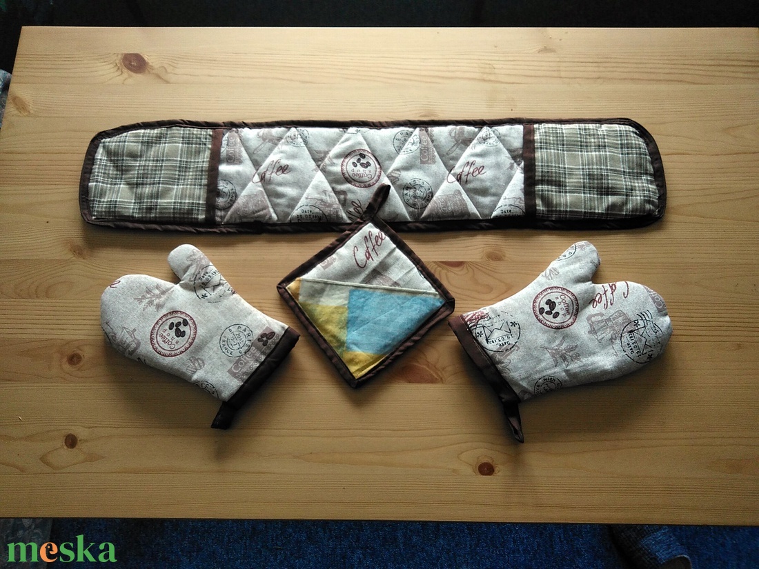 Konyha szett kávé mintás - otthon & életmód - konyhafelszerelés, tálalás - konyhai textil - edényfogó & edényfedő - Meska.hu Konyha szett kávé mintás - otthon & életmód - konyhafelszerelés, tálalás - konyhai textil - edényfogó & edényfedő - Meska.hu