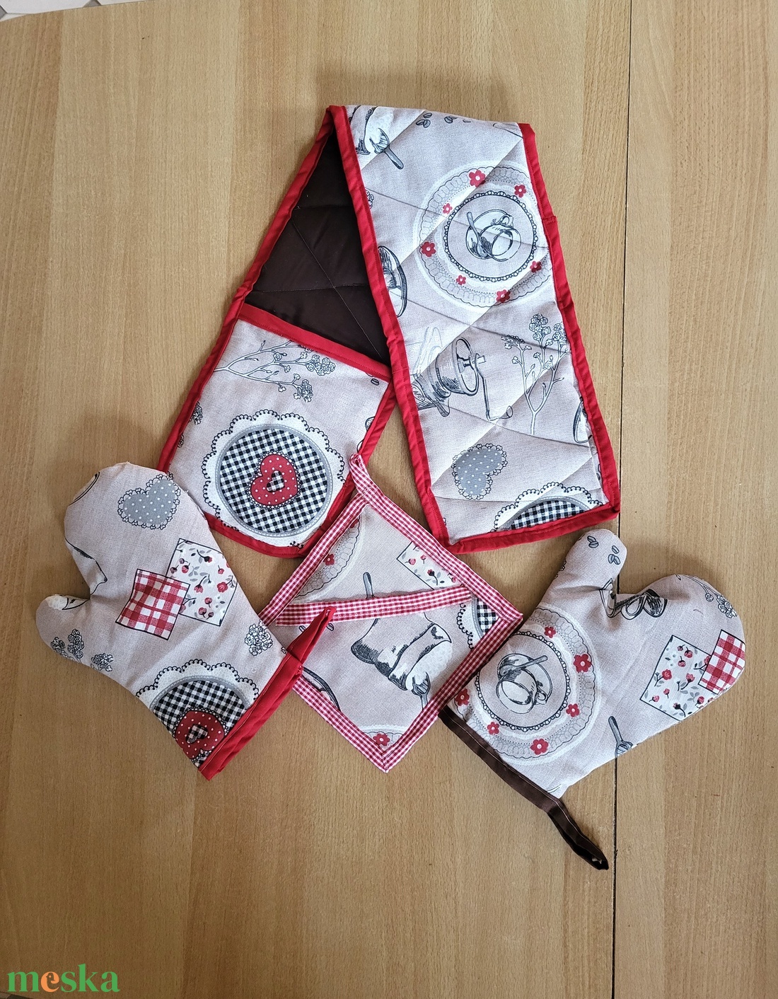 Konyha szett kávé mintás - otthon & életmód - konyhafelszerelés, tálalás - konyhai textil - edényfogó & edényfedő - Meska.hu Konyha szett kávé mintás - otthon & életmód - konyhafelszerelés, tálalás - konyhai textil - edényfogó & edényfedő - Meska.hu