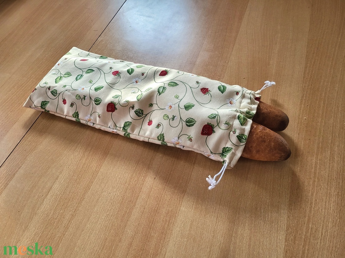 Frissentartó Bagett tasak - eper és málna mintás - táska & tok - bevásárlás & shopper táska - kenyeres zsák - Meska.hu Frissentartó Bagett tasak - eper és málna mintás - táska & tok - bevásárlás & shopper táska - kenyeres zsák - Meska.hu