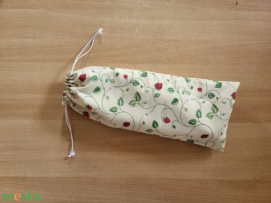 Frissentartó Bagett tasak - eper és málna mintás - táska & tok - bevásárlás & shopper táska - kenyeres zsák - Meska.hu Frissentartó Bagett tasak - eper és málna mintás - táska & tok - bevásárlás & shopper táska - kenyeres zsák - Meska.hu