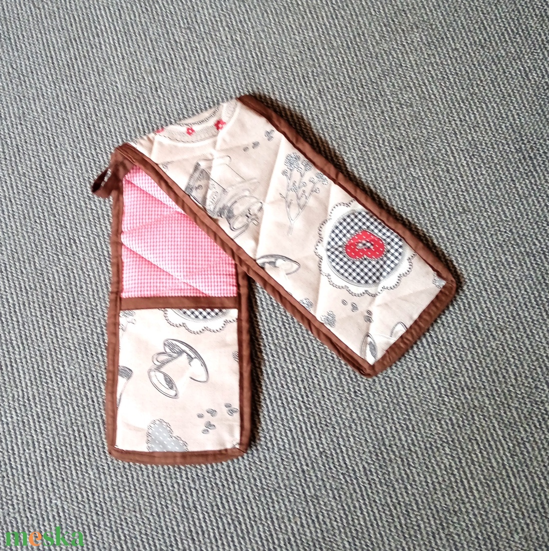 Tepsifogó népies kávé mintával - otthon & életmód - konyhafelszerelés, tálalás - konyhai textil - edényfogó & edényfedő - Meska.hu Tepsifogó népies kávé mintával - otthon & életmód - konyhafelszerelés, tálalás - konyhai textil - edényfogó & edényfedő - Meska.hu