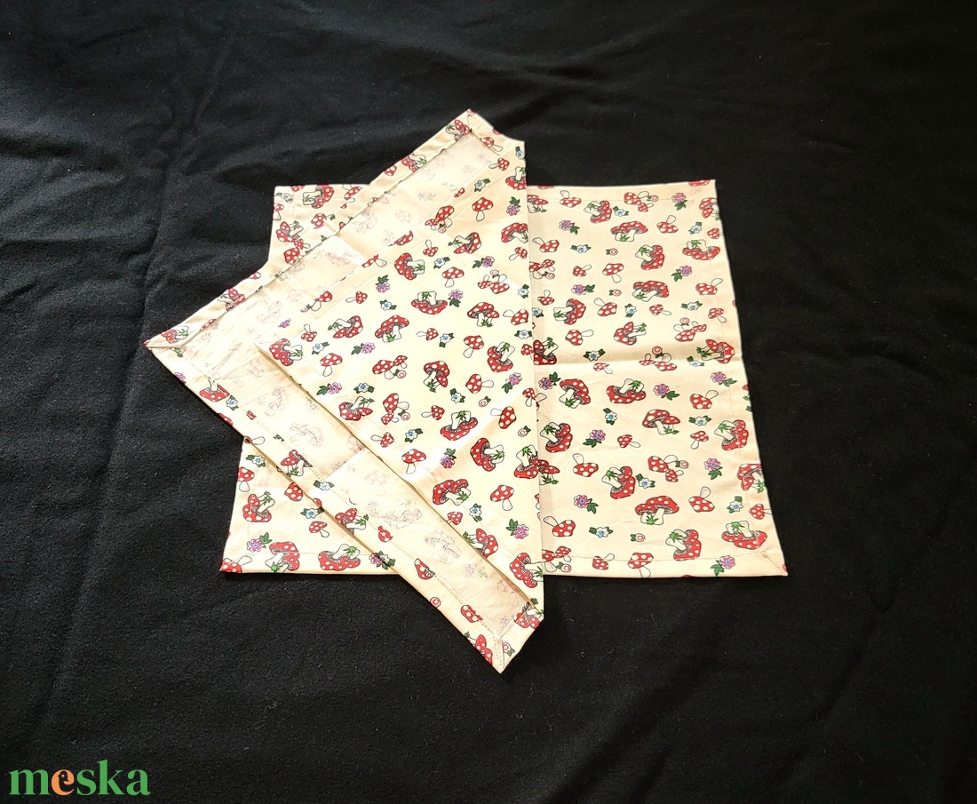 Textil szalvéta - apró gombás - otthon & életmód - konyhafelszerelés, tálalás - konyhai textil - szalvéta - Meska.hu