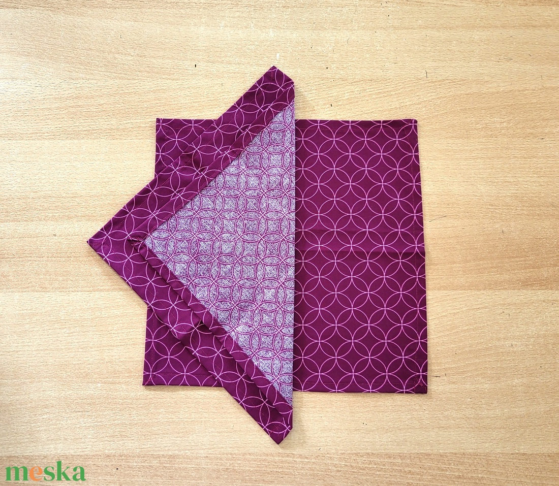 Textil szalvéta -bordó díszes karika mintás - ékszer - gyűrű - vékony gyűrű - Meska.hu